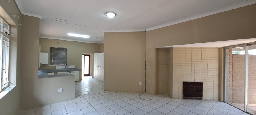 5 Bedroom Property for Sale in Hospitaalheuwel Free State